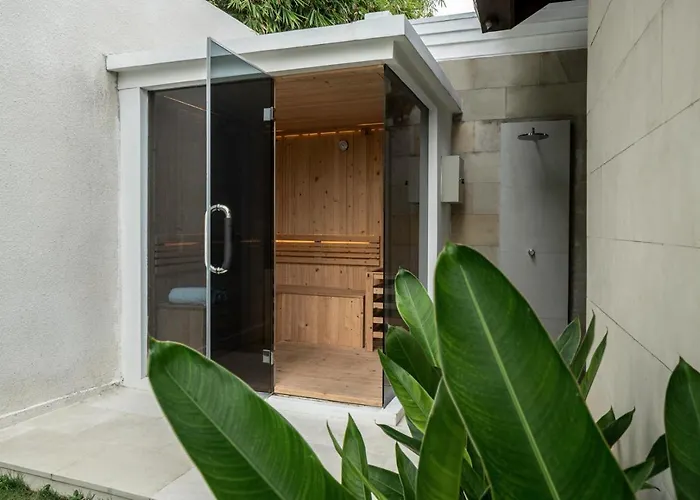 Villa Batu Sari *